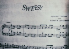 72-Swipesy-BW-Music-032015_05